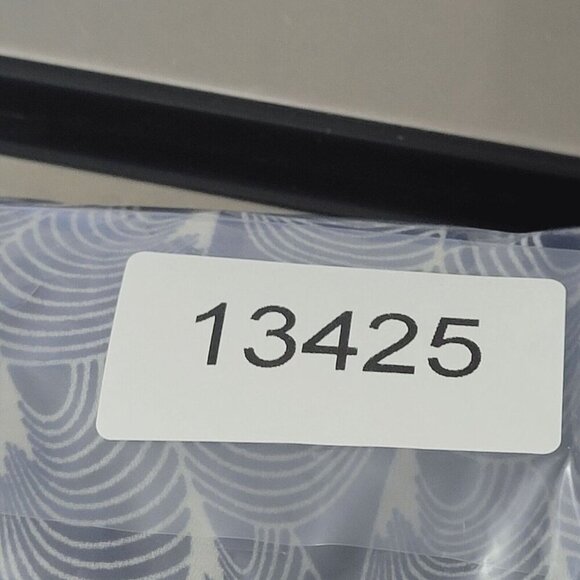 NWOT Max Studio Womens M Blue & White Patterned Crop Wide Leg Pants - Picture 8 of 8